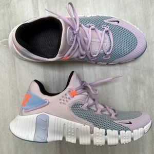 Nike Women’s Sneakers Size 10